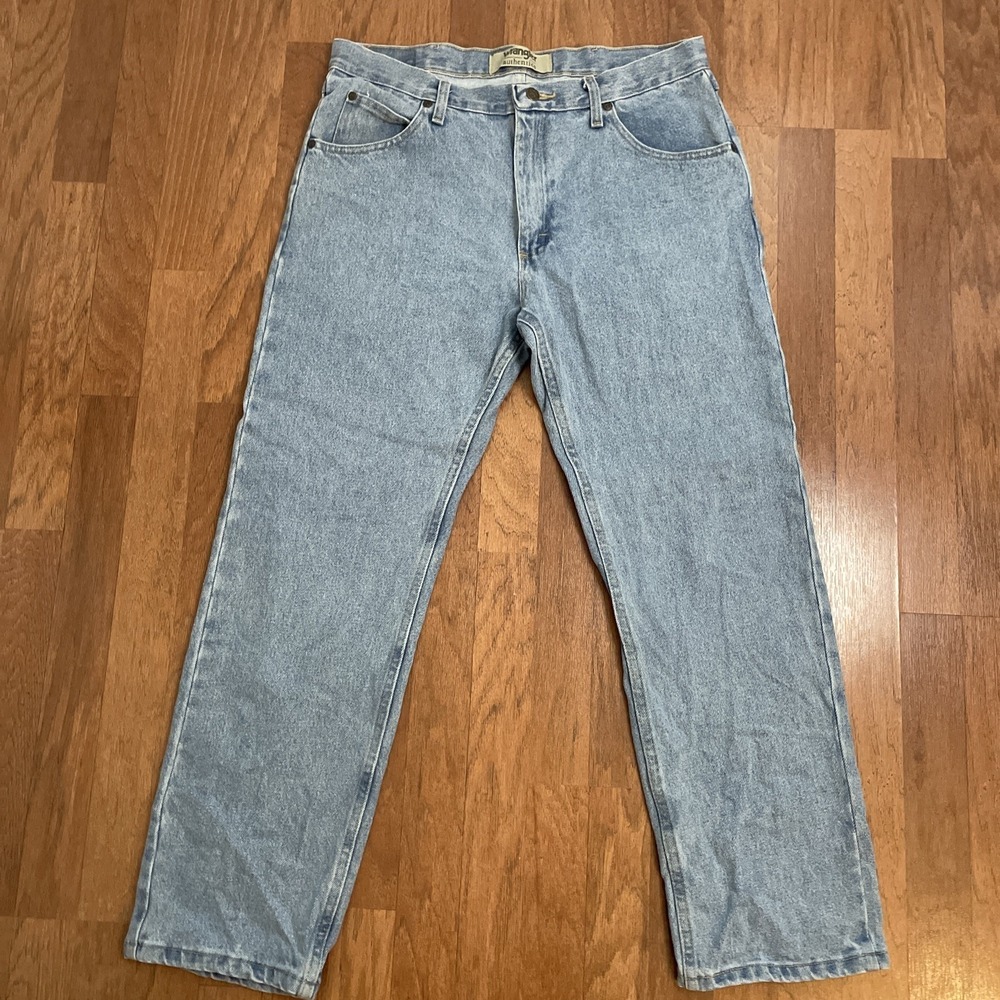 Wrangler Men's Authentic Jeans 34x29 Blue Light Wash Straight Leg Denim - Picture 2 of 9
